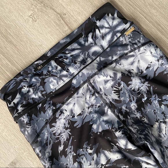 Alala Captain Ankle Tight in Palm Shadow - Picture 9 of 15